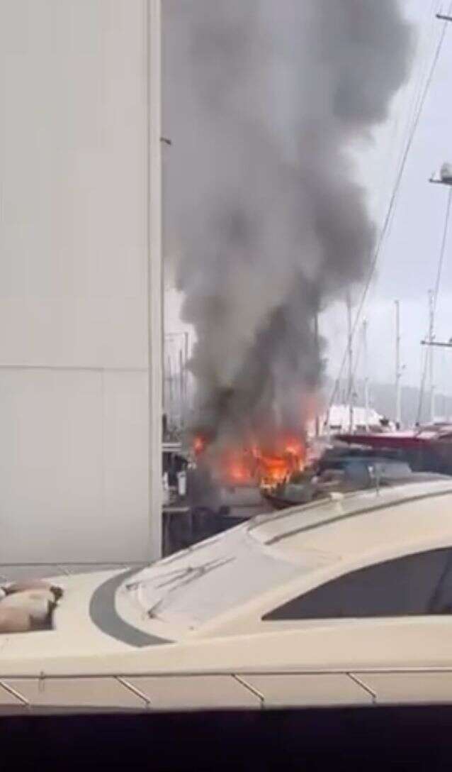 Bodrum’da Tersanede Korkutan Yangın: 22 Metrelik Milyonluk Motoryat Alevlere Teslim Oldu 2